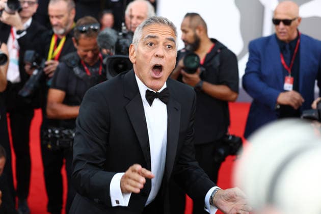 September 2, 2026, Venice Lido, Veneto, Italy: GEORGES CLOONEY has fun on the red carpet during the Opening Ceremony of the 83rd Venice Film Festival at Sala Grande in Venice Lido, Italy Venice Lido Italy  - ZUMAc179 20260902_zep_c179_200 Copyright: xMickaelxChavetx