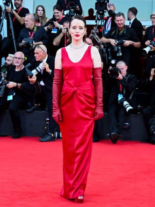 IPA88036758 - Venice, 83rd Venice International Film Festival 2026 - Night 1 - Opening Night Red Carpet - Pictured: CLAIRE FOY  Copyright: xManuelexMangiarottix xPoolxPhotoxEventsx08x 88036758