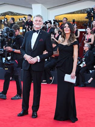 IPA88036667 - Venice, 83rd Venice International Film Festival 2026 - Night 1 - Opening Night Red Carpet - Pictured: Minister of Culture Alessandro Giuli with his wife, Valeria Falcioni  Copyright: xManuelexMangiarottix xPoolxPhotoxEventsx08x 88036667