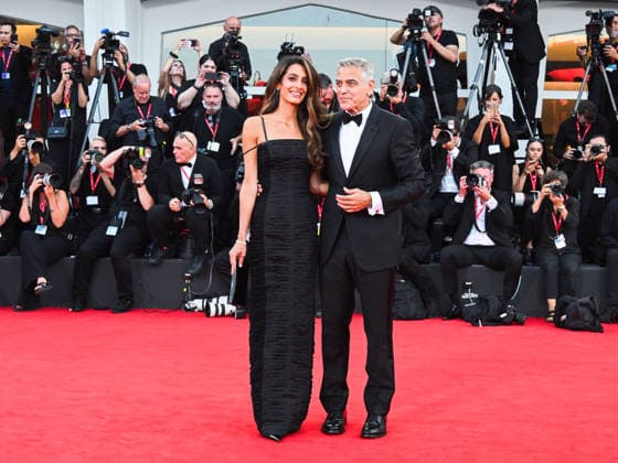 IPA88038072 - Venice, 83rd Venice International Film Festival 2026 - Night 1 - Opening Night Red Carpet - Pictured: GEORGE CLOONEY WITH HIS WIFE AMAL  Copyright: xManuelexMangiarottix xPoolxPhotoxEventsx08x 88038072