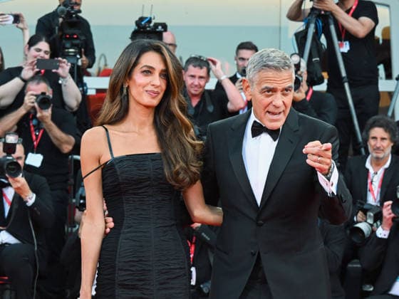 IPA88038074 - Venice, 83rd Venice International Film Festival 2026 - Night 1 - Opening Night Red Carpet - Pictured: GEORGE CLOONEY WITH HIS WIFE AMAL  Copyright: xManuelexMangiarottix xPoolxPhotoxEventsx08x 88038074