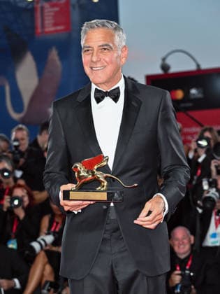 IPA88038744 - Venice, 83rd Venice International Film Festival 2026 - Night 1 - Opening Red Carpet - pictured: GEORGE CLOONEY WITH THE GOLDEN LERONE,  Copyright: xSimonexComix xPoolxPhotoxEventsx08x 88038744