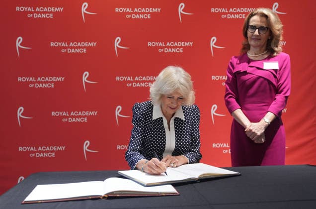 Royal visit to the Royal Academy of Dance Queen Camilla, Patron of the Royal Academy of Dance (RAD) signs the guestbook during a visit to their global headquarters in south-west London, to see the broad range of programmes the academy offers as part of its charitable work, including programmes supporting older dancers, people affected by cancer, and young people participating in a street dance lesson. Picture date: Wednesday September 2, 2026. PA Photo., Credit:Yui Mok PA ROTA - B68 Avalon UK, London  Copyright: xYuixMokx xPAxROTAx-xB68x xAvalonx 1130178662