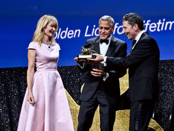 IPA88039074 - Venice, 83rd Venice International Film Festival 2026 - Night 1 - Opening ceremony in the Sala Grande for the Lifetime Achievement Lion - Pictured: Laura Dern, GEORGE CLOONEY, Pietrangelo Buttafuoco  Copyright: xSimonexComix xPoolxPhotoxEventsx08x 88039074