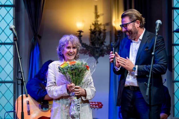 STOCKHOLM, SWEDEN September 2, 2026 This year’s Cornelis Prize winner, Siw Malmkvist, with Anton Strand, chair of the Cornelis Vreeswijk Memorial Foundation. The Cornelis Prize and Stockholm City Mission announce this year’s Cornelis Prize at Mötesplats Mariatorget in Stockholm. STOCKHOLM, SWEDEN x10430x  Copyright: xChristinexOlsson TTx CORNELISPRISET TILLKÄNNAGES RnFouOVORsg