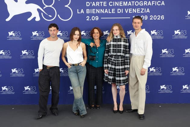Venise 2026 Photocall The Girl With The Leica NB Aaron Altaras, Emilia Schüle, director Alina Marazzi, Luna Wedler , Lucas Englander attending the The Girl With The Leica Photocall as part of the 83th Venice International Film Festival at the Lido in Venice, Italy on September 02, 2025. Photo by Nasser Berzane ABACAPRESS.COM Venise  Copyright: xBerzanexNasser ABACAx