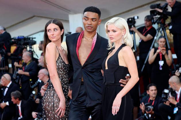 Mary Beth Barone, Owen Thiele, and Hayes Warner at the opening ceremony featuring the premiere of the film *Ink* at the 2023 Venice Biennale—the 83rd Venice International Film Festival—at the Palazzo del Cinema in Venice, September 2, 2026 Foto:xD.xBedrosianx xFuturexImagex opening_6895