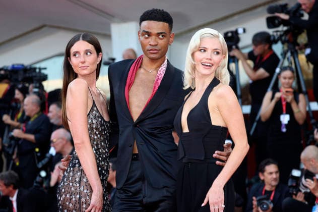 Mary Beth Barone, Owen Thiele, and Hayes Warner at the opening ceremony featuring the premiere of the film *Ink* at the 2023 Venice Biennale—the 83rd Venice International Film Festival—at the Palazzo del Cinema in Venice, September 2, 2026 Foto:xD.xBedrosianx xFuturexImagex opening_6896