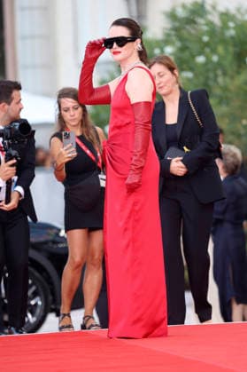 Claire Foy at the opening ceremony featuring the premiere of the film *Ink* at the 2023 Venice Biennale—the 83rd Venice International Film Festival—at the Palazzo del Cinema in Venice, September 2, 2026 Foto:xD.xBedrosianx xFuturexImagex opening_6904