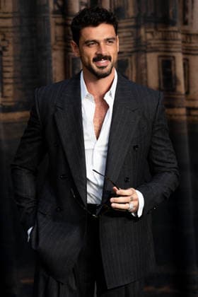 Michele Morrone at The Gentlemen Season 2 World Premiere at Guildhall in London on September 2, 2026. LONDON, ENGLAND - SEPTEMBER 2: Michele Morrone at The Gentlemen Season 2 World Premiere at Guildhall in London on September 2, 2026., Credit:Pupat Chenaksara Avalon UK, London  Copyright: xPupatxChenaksarax xAvalonx 1130195705