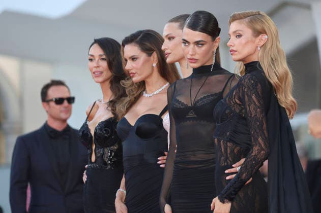 Emi Renata Sakamoto, Alessandra Ambrosio, Faretta Radic, Alana Lucio, Stella Maxwell at the opening ceremony featuring the premiere of the film *Ink* at the 2023 Venice Biennale—the 83rd Venice International Film Festival—at the Palazzo del Cinema in Venice, September 2, 2026 Foto:xD.xBedrosianx xFuturexImagex opening_6928