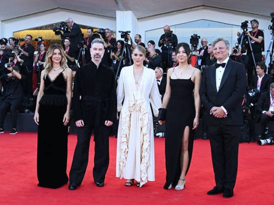 IPA88041149 - Venice, 83rd Venice International Film Festival 2026 - Night 1 - Opening Night Red Carpet - Pictured: Orizzonti jury members Peter Becker, Elizabeth Lo, ValÃ rie Donzelli, David Pablos, and Barbara Ronchi  Copyright: xManuelexMangiarottix xPoolxPhotoxEventsx08x 88041149