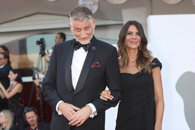 Alessandro Giuli and Valeria Falcioni at the opening ceremony featuring the premiere of the film *Ink* at the 2023 Venice Biennale—the 83rd Venice International Film Festival—at the Palazzo del Cinema in Venice, September 2, 2026 Foto:xD.xBedrosianx xFuturexImagex opening_6947