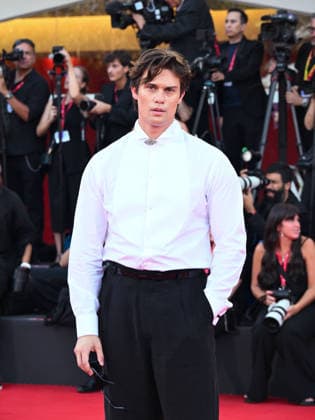 IPA88041197 - Venice, 83rd Venice International Film Festival 2026 - Night 1 - Opening Night Red Carpet - Pictured: Nicholas Galitzine  Copyright: xManuelexMangiarottix xPoolxPhotoxEventsx08x 88041197