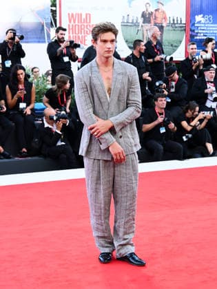 IPA88041099 - Venice, 83rd Venice International Film Festival 2026 - Night 1 - Opening Night Red Carpet Pictured: Damian Hardung  Copyright: xAlbertoxTerenghi PoolxPhotoxEvenx xPoolxPhotoxEventsx08x 88041099