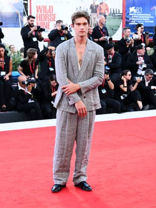 IPA88041100 - Venice, 83rd Venice International Film Festival 2026 - Night 1 - Opening Red Carpet In the photo: Damian Hardung  Copyright: xAlbertoxTerenghi PoolxPhotoxEvenx xPoolxPhotoxEventsx08x 88041100