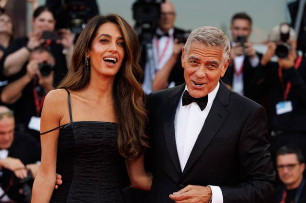 News - George Clooney Golden Lion For Lifetime Achievement - The 83rd Venice International Film Festival - red carpet VENICE, ITALY - SEPTEMBER 02: Amal Clooney (L) and George Clooney attend the George Clooney Golden Lion For Lifetime Achievement red carpet during the 83rd Venice International Film Festival, at Sala Grande on September 02, 2026 in Venice, Italy. Photo: Cinzia Camela. Lido di Venezia Palazzo del Cinema Italy Copyright: xCinziaxCamelax xLiveMediax LPN_2634995