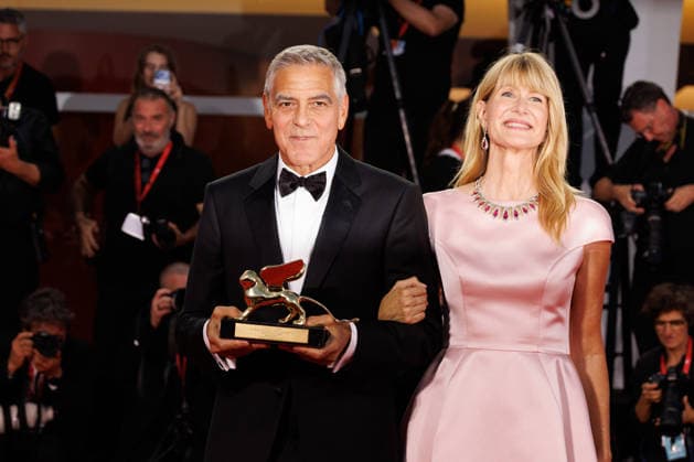 News - George Clooney Golden Lion For Lifetime Achievement - The 83rd Venice International Film Festival - red carpet VENICE, ITALY - SEPTEMBER 02: George Clooney (L) and Laura Dern attend the George Clooney Golden Lion For Lifetime Achievement red carpet during the 83rd Venice International Film Festival, at Sala Grande on September 02, 2026 in Venice, Italy. Photo: Cinzia Camela. Lido di Venezia Palazzo del Cinema Italy Copyright: xCinziaxCamelax xLiveMediax LPN_2635021