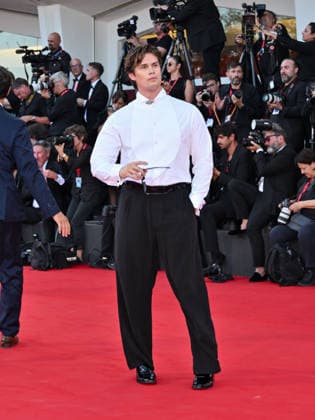 IPA88041474 - Venice, 83rd Venice International Film Festival 2026 - Night 1 - Opening Red Carpet. Pictured: Nicholas Galitzine  Copyright: xSimonexComix xPoolxPhotoxEventsx08x 88041474