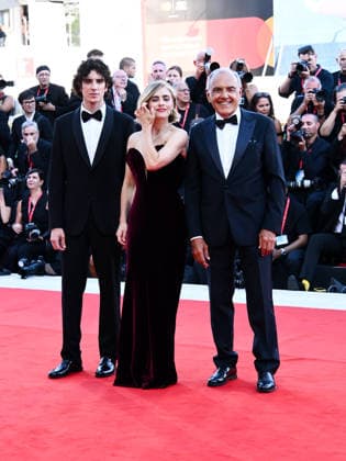 IPA88043501 - Venice, 83rd Venice International Film Festival 2026 - Night 1 - Opening Night Red Carpet Pictured: Greta Scarano, Nicolas Maupas, Alberto Barbera  Copyright: xAlbertoxTerenghi PoolxPhotoxEvenx xPoolxPhotoxEventsx08x 88043501