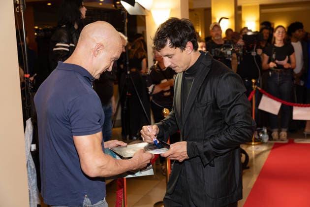 GENTLE MONSTER Premiere: Laurence Rupp Signs Autographs for Fans GENTLE MONSTER Premiere at the Delphi Filmpalast Cinema in Berlin Copyright: xEventpressx