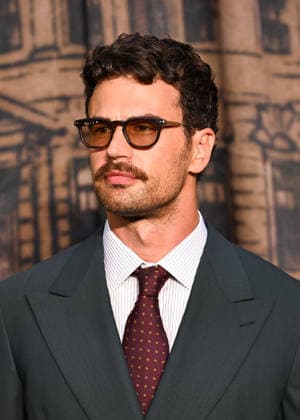 Celebrities attend the premiere for season two of The Gentlemen at the Guildhall Art Gallery in central London Featuring: Theo James Where: London, United Kingdom When: 02 Sep 2026 Credit: Cover Images EDITORIAL USE ONLY. NOT FOR USE BY NEWSPAPERS BASED IN THE UK. Copyright: xx coverimg55968614