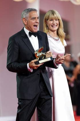 George Clooney and Laura Dern attending the Golden Lion for Lifetime Achievement Award photocall during the 83rd Venice International Film Festival at the Sala Grande on September 2, 2026, in Venice, Italy. Lucia Sabatelli, Venice, Italy  Copyright: xLuciaxSabatellix xBestimagexLuciaxSabatellix xBestimagex