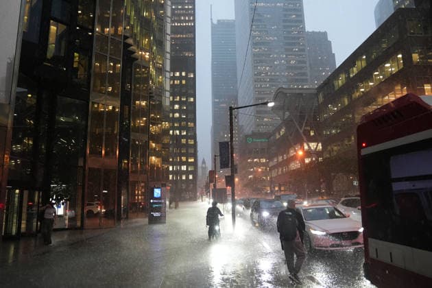 News Bilder des Tages #2 Heavy rainfall in Toronto TORONTO, CANADA - SEPTEMBER 2 : General view of downtown Toronto during heavy rainfall in Toronto, Ontario on September 2, 2026. Mert Alper Dervis Anadolu Ontario Canada. Editorial use only. Please get in touch for any other usage.  Copyright: x2026xAnadoluxMertxAlperxDervisx