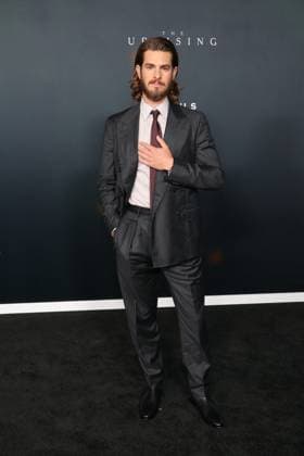 Premiere of The Uprising LOS ANGELES, CALIFORNIA - SEPTEMBER 02:Chae Jones at the Los Angeles premiere of Focus Features The Uprising at DGA Theater Complex on September 02, 2026 Credit: AdMedia. 02 Sep 2026 Pictured: Andrew Garfield.  Copyright: xThexMegaxAgencyxAdMediax xMEGAx
