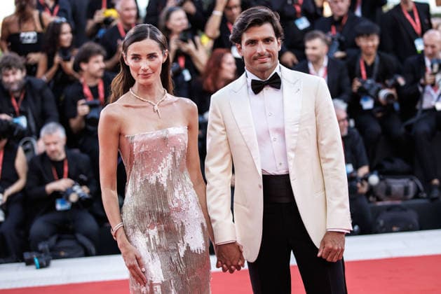 September 2, 2026, Venice, Italy: Scottish model, Rebecca Donaldson and F1 driver, Carlos Sainz attends the opening ceremony red carpet of the film Ink at the 83rd Venice International Film Festival at the Palazzo del Cinema Venice Italy - ZUMAs197 20260902_aaa_s197_450 Copyright: xMarcoxBaradax