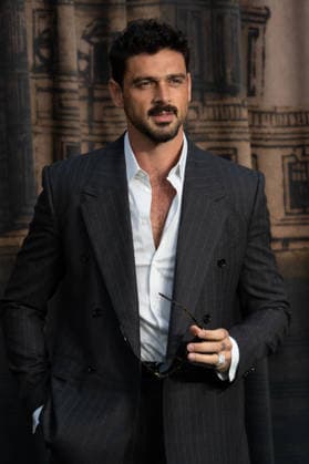IPA88053348 - Michele Morrone arrives at the premiere of The Gentlemen Season 2 in London  Copyright: xx xCristinaxMasseix 88053348