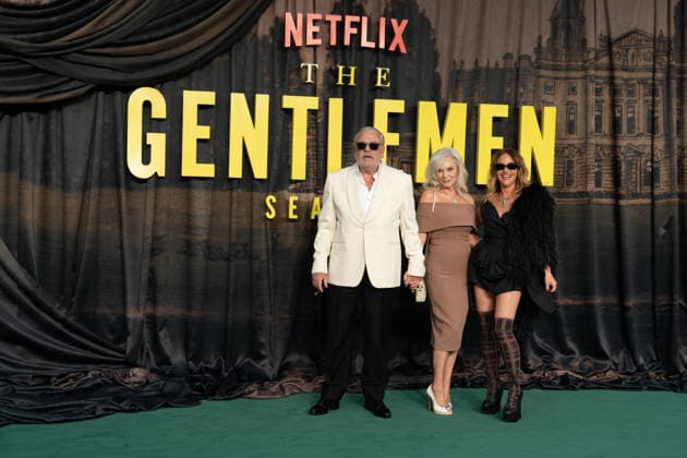 IPA88053378 - Ray, Elaine, and Jaime Winstone arrive at the premiere of The Gentlemen Season 2 in London  Copyright: xx xCristinaxMasseix 88053378