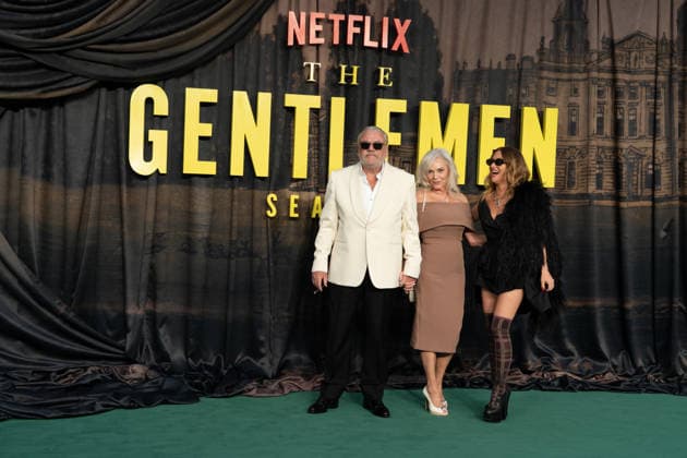IPA88053377 - Ray, Elaine, and Jaime Winstone arrive at the premiere of The Gentlemen Season 2 in London  Copyright: xx xCristinaxMasseix 88053377