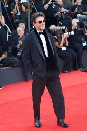 Jonathan Bailey Arrives at the opening ceremony and the screening of the film *Ink* during the 83rd Venice International Film Festival, the Mostra on September 2, 2026 Jasmine Aissaoui Bestimage Celebrities attending the *Ink* screening and the opening ceremony of the 83rd Venice International Film Festival at the Sala Grande on September 2, 2026, in Venice, Italy Venice, Italy  Copyright: xJasminexAissaouix xBestimagexJasminexAissaouix xBestimagex
