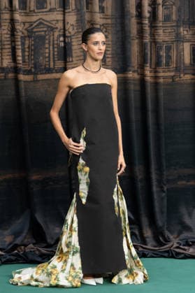 IPA88052998 - Benedetta Porcaroli arrives at the premiere of The Gentlemen Season 2 in London  Copyright: xx xCristinaxMasseix 88052998