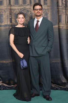 Ruth Kearney with her husband Theo James at the world premiere of Season 2 of the Netflix series *The Gentlemen* at the Guildhall in London, September 2, 2026 Foto:xD.xJonesx xFuturexImagex gentleman_6971