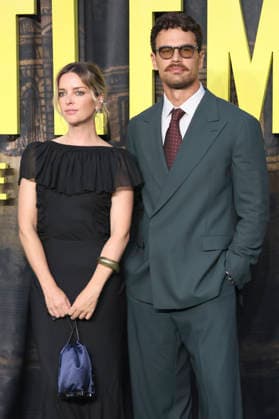 Ruth Kearney with her husband Theo James at the world premiere of Season 2 of the Netflix series *The Gentlemen* at the Guildhall in London, September 2, 2026 Foto:xD.xJonesx xFuturexImagex gentleman_6972