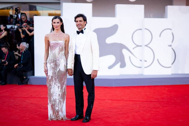 Carlos Sainz and his partner Rebecca Donaldson at the opening ceremony and the screening of the film *Ink* during the 83rd Venice International Film Festival, the Mostra on September 2, 2026. Pierre Perusseau, Bestimage. Celebrities attending the *Ink* screening and the opening ceremony of the 83rd Venice International Film Festival at the Sala Grande on September 2, 2026, in Venice, Italy. Venice, Italy  Copyright: xPierrexPerusseaux xBestimagexPierrexPerusseaux xBestimagex
