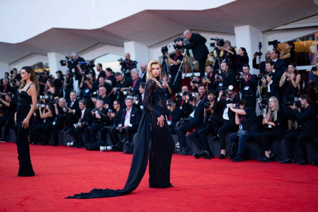 Stella Maxwell at the opening ceremony and screening of the film *Ink* during the 83rd Venice International Film Festival, the Mostra on September 2, 2026 Pierre Perusseau Bestimage Celebrities attending the screening of *Ink* and the opening ceremony of the 83rd Venice International Film Festival at the Sala Grande on September 2, 2026, in Venice, Italy Venice, Italy  Copyright: xPierrexPerusseaux xBestimagexPierrexPerusseaux xBestimagex