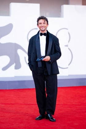Jonathan Bailey at the opening ceremony and the screening of the film *Ink* during the 83rd Venice International Film Festival, the Mostra on September 2, 2026 Pierre Perusseau Bestimage Celebrities attending the *Ink* screening and the opening ceremony of the 83rd Venice International Film Festival at the Sala Grande on September 2, 2026, in Venice, Italy Venice, Italy  Copyright: xPierrexPerusseaux xBestimagexPierrexPerusseaux xBestimagex