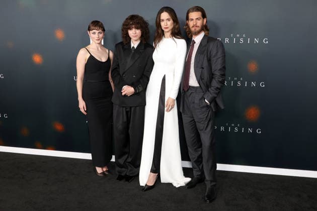 Los Angeles premiere of Focus Features The Uprising at the DGA Theater Complex Featuring: Thomasin McKenzie, Woody Norman, Katherine Waterston, Andrew Garfield Where: Los Angeles, California, United States When: 02 Sep 2026 Credit: Faye s Vision Cover Images EDITORIAL USE ONLY. NOT FOR USE BY NEWSPAPERS BASED IN THE UK. Copyright: xx coverimg55969553