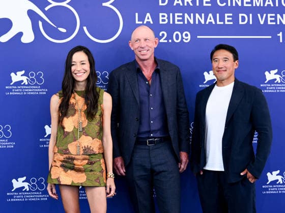 IPA88062882 - Venice, 83rd Venice International Film Festival 2026 - Day 2 - Everest: The Other Side Photocall - Pictured: Elizabeth Chai Vasarhelyi, Jim Morrison, Jimmy Chin  Copyright: xAlbertoxTerenghix xPoolxPhotoxEventsx08x 88062882