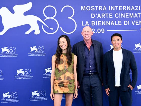 IPA88062876 - Venice, 83rd Venice International Film Festival 2026 - Day 2 - Photocall for Everest: The Other Side - Pictured: Elizabeth Chai Vasarhelyi, Jim Morrison, Jimmy Chin  Copyright: xAlbertoxTerenghix xPoolxPhotoxEventsx08x 88062876