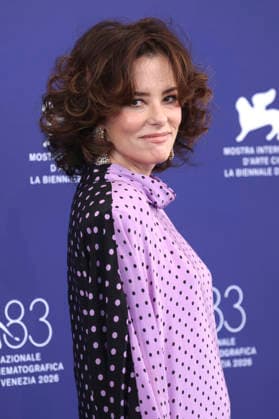 Parker Posey at the photocall for the film *Wild Horse Nine* at the 2026 Venice Biennale—the 83rd Venice International Film Festival—at the Palazzo del Casino in Venice, September 3, 2026 Foto:xD.xBedrosianx xFuturexImagex horse_6966