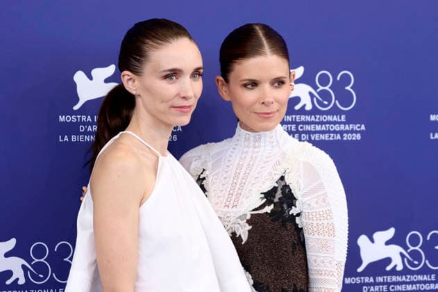 Rooney Mara with her sister Kate Mara at the photocall for the film *Bucking Fastard* at the 2026 Venice Biennale, the 83rd Venice International Film Festival, at the Palazzo del Casino in Venice, September 3, 2026 Foto:xD.xBedrosianx xFuturexImagex fastard_6928