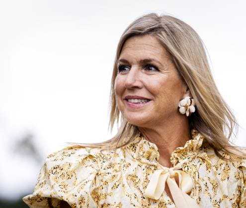 HENGELO - Queen Maxima during a visit to a fiber hemp grower as part of a working visit to the Achterhoek focused on biobased construction and making buildings more sustainable. SEM VAN DER WAL ANP netherlands out - belgium out  Copyright: xx x566955446x originalFilename: 566955446.jpg