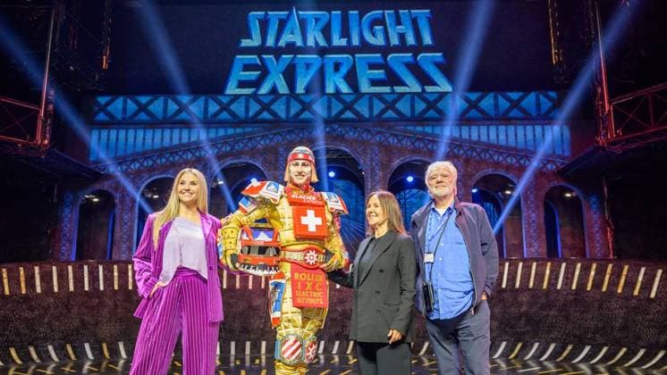 Bochum Starlight Express with a New Locomotive ** FOR EDITORIAL USE ONLY ** EDITORIAL USE ONLY ** p Beatrice Egli, Ticktack, Dame Arlene Philips (director) and John Napier (costumes and set design) on Thursday, September 3, 2026, at Starlight Express in Bochum, Germany (North Rhine-Westphalia, Bochum). Copyright UwexErnst Copyright: UwexErnst doc87fyiu2nhjn71y2k1bey ,EDITORIAL USE ONLY Copyright: UwexErnst