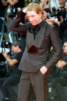 Domhnall Gleeson at the premiere of the film *Bucking Fastard* at the 2023 Venice Biennale—the 83rd Venice International Film Festival—at the Palazzo del Cinema in Venice, September 3, 2026 Foto:xD.xBedrosianx xFuturexImagex bucking_6904