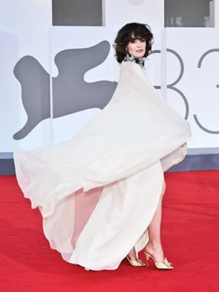 IPA88076656 - Venice, 83rd Venice International Film Festival 2026 - Night 2 - Red Carpet for the film *WILD HORSE NINE*. Pictured: Parker Posey  Copyright: xSimonexComix xPoolxPhotoxEventsx08x 88076656