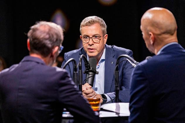 Stefan Evers mit Tilman Aretz und Sebastian Huld beim Live-Podcast ntv Salon im Hauptstadtstudio von RTL und ntv. Berlin, 03.09.2026 *** Stefan Evers with Tilman Aretz and Sebastian Huld on the live podcast ntv Salon at the RTL and ntv Berlin studio, September 3, 2026 Foto:xM.xPatzigx xFuturexImagex evers_6905